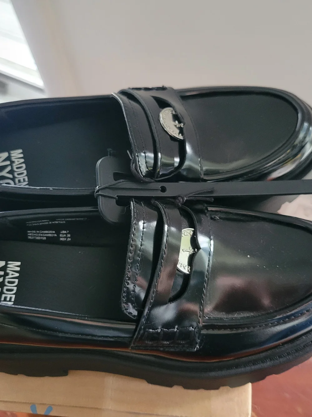 Madden NYC Women's Black Platform Penny Loafers Sz 7 Nwt